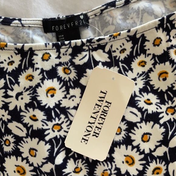 3 for $20 || Cute daisy pattern on navy minidress 95% cotton M - Picture 5 of 6